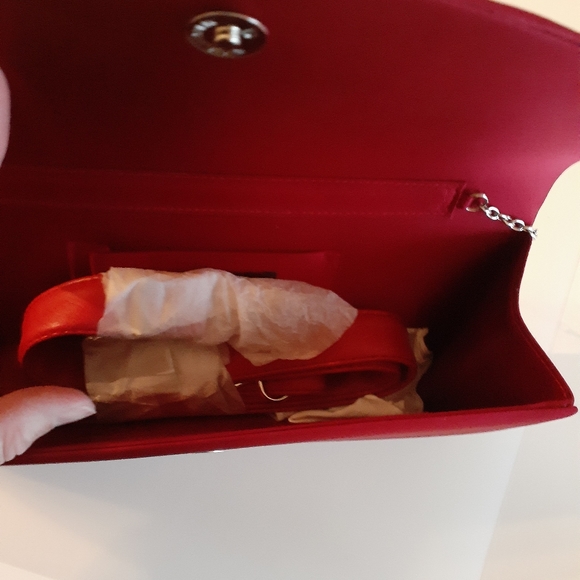 Debut red clutch - Picture 3 of 6